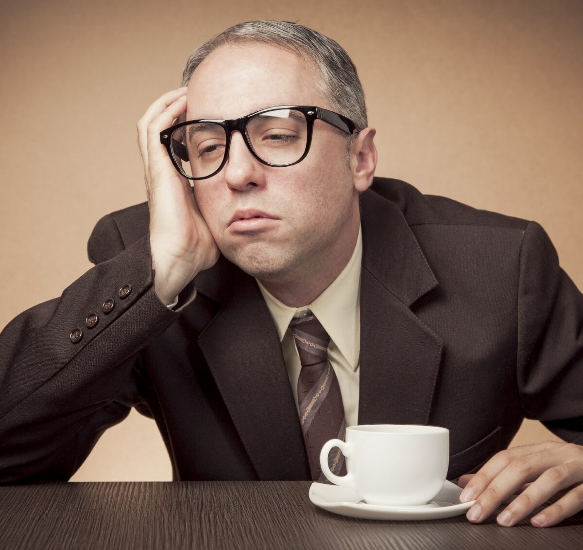4 Reasons Your Leadership Suffers When You Cheat Sleep